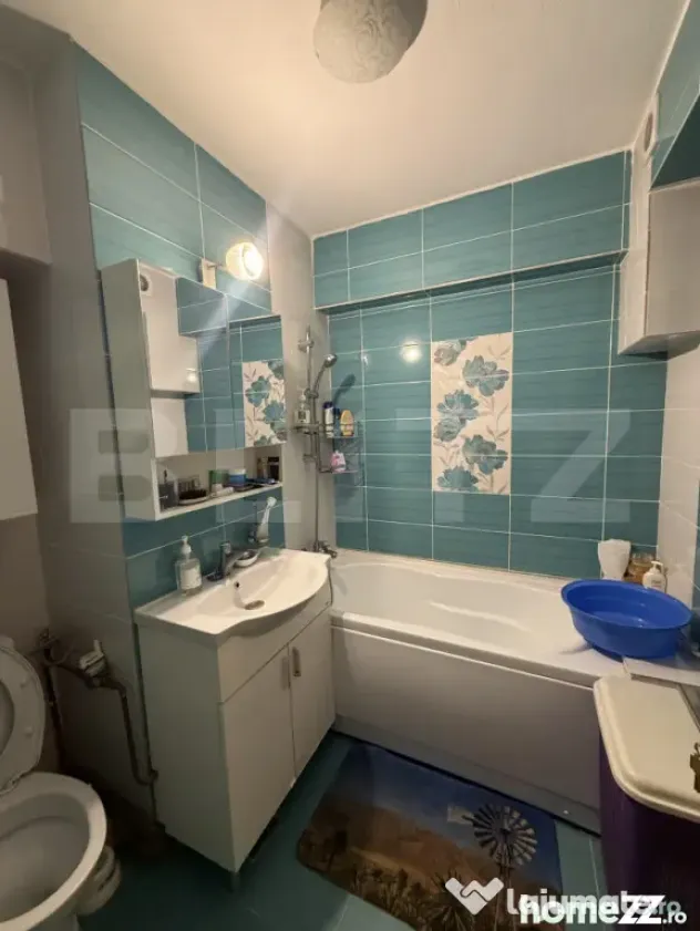 Apartament 4 camere, Ultracentral, Etajul 1 - Targu Jiu (Gorj)