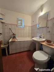 Apartament 3 camere,decomandat, bloc din 82! 