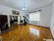 Apartament cu 4 camere si spatiu comercial zona Blv. Victori 