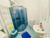 Apartament cu 4 camere si spatiu comercial zona Blv. Victori 