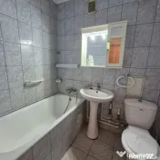 Berceni – Straja. ap. 3 camere dec, bloc reabilitat, ideal pt. familie 