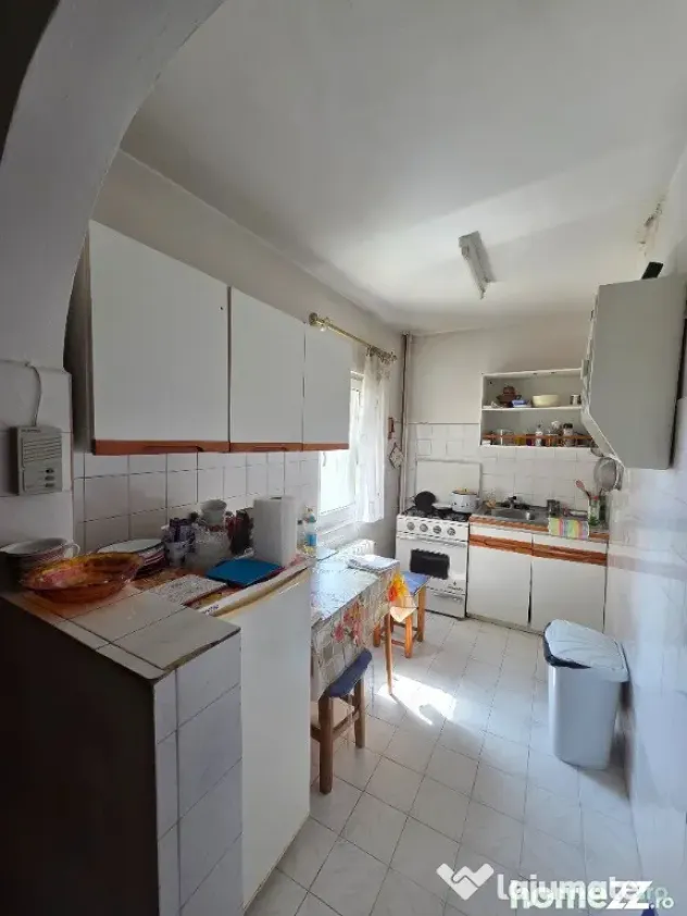 Vand apartament 1 cameră,etajul 3,Podgoria