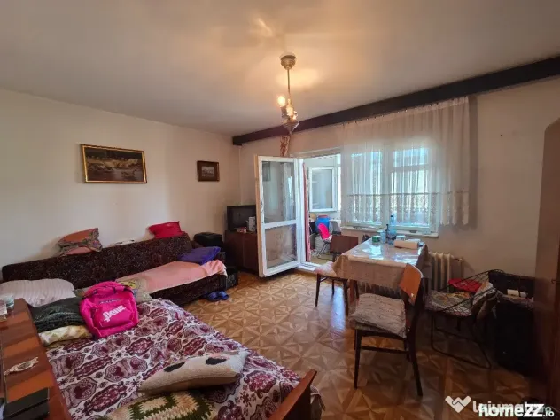 Vand apartament 1 cameră,etajul 3,Podgoria