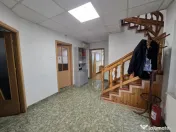 Casa individuala la curte l Eroii Revolutiei metrou 