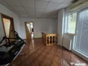 Casa individuala la curte l Eroii Revolutiei metrou