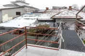 Bucurestii Noi - Chitila Ap 3 camere la curte, terasa, co... 