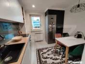Apartament modern, 3 camere, 65 mp, zona Policlinica 