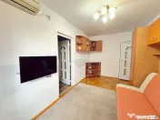 Apartament cu 3 camere de închiriat în zona Intim 