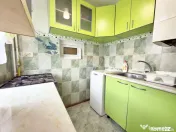 Apartament cu 3 camere de închiriat în zona Intim 
