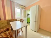 Apartament cu 3 camere de închiriat în zona Intim 