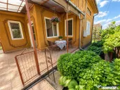 Casa cu farmec autentic, anexe, 1.100 mp teren roditor, Saul 