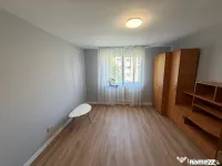 Garsoniera etaj 3 Zona Buziasului 