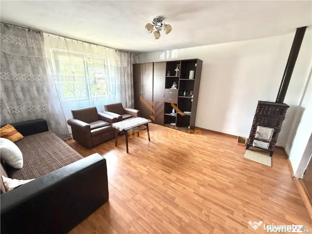 CASA DE VANZRE | 4 CAMERE | 978 MP TEREN | ROSIA | BIHOR | - Rosia (Bihor)