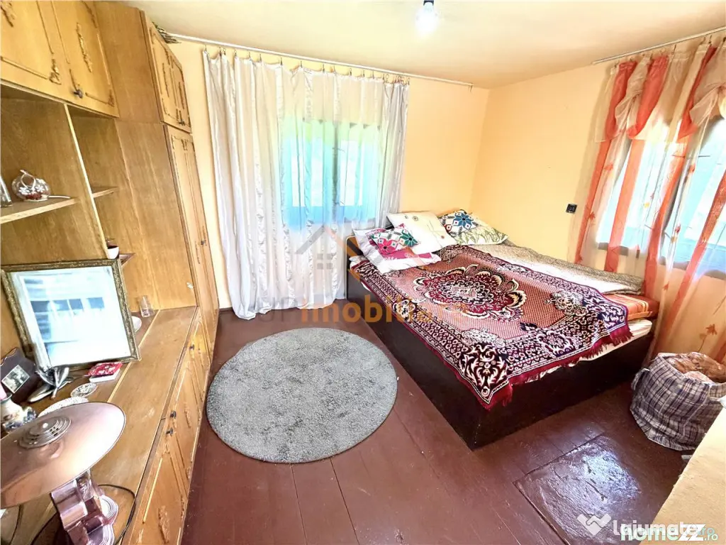 CASA DE VANZRE | 4 CAMERE | 978 MP TEREN | ROSIA | BIHOR | - Rosia (Bihor)