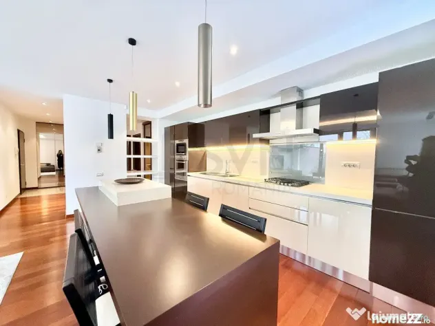 APARTAMENT SPECTACULOS l GRADINA 100 MP l 2 GARAJE l GYM ...