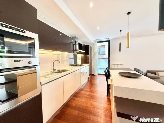 APARTAMENT SPECTACULOS l GRADINA 100 MP l 2 GARAJE l GYM ...