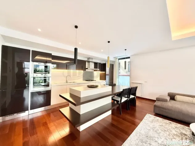 APARTAMENT SPECTACULOS l GRADINA 100 MP l 2 GARAJE l GYM ...