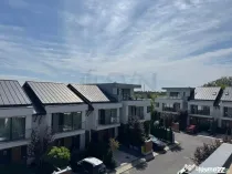Vile Exclusiviste Langa Lac l Complex Rezidential