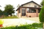 Casa de inchiriat in Vacaresti, 7 km de Targoviste spatiu ge