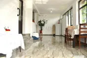 Casa de inchiriat in Vacaresti, 7 km de Targoviste spatiu ge