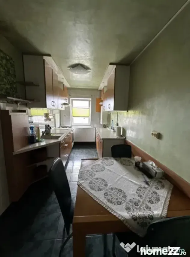 Apartament 2 camere, decomandat - zona Triaj
