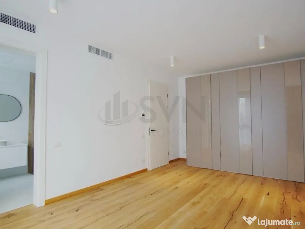 Vila moderna in complex securizat