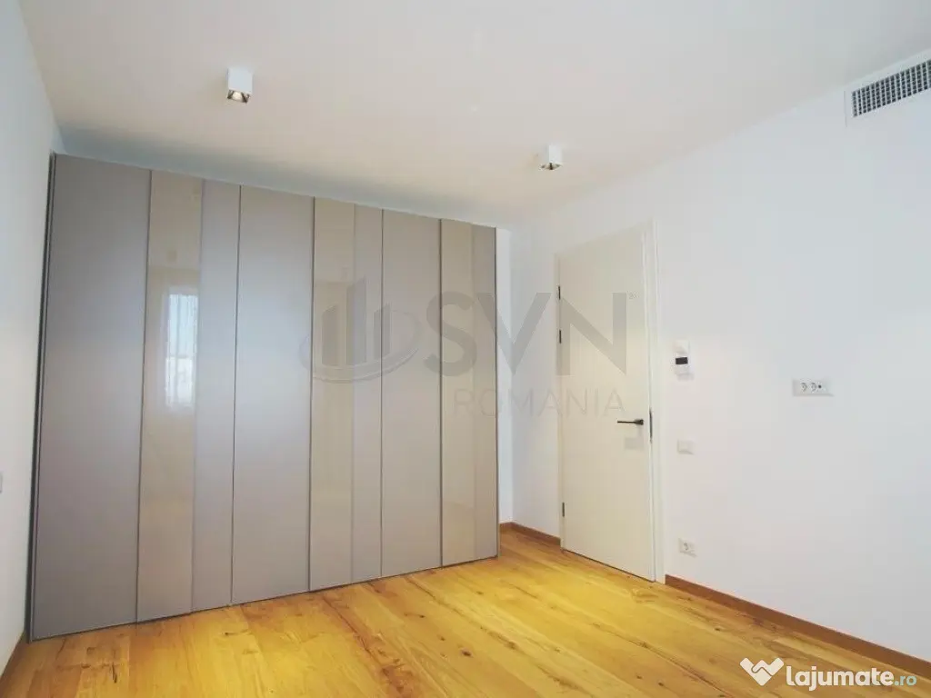 Vila moderna in complex securizat