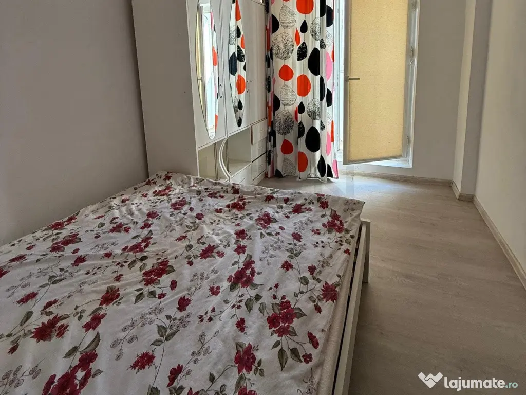 Apartament 5 camere Titan Decomandat