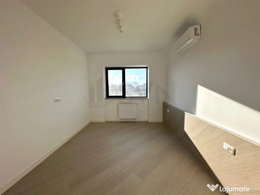 3 camere cu terasa 10 mp Cortina North