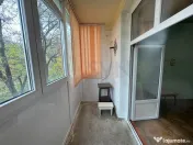 2 camere in bloc reabilitat Titan 