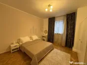 Universitate - apartament cu 3 camere si curte proprie 