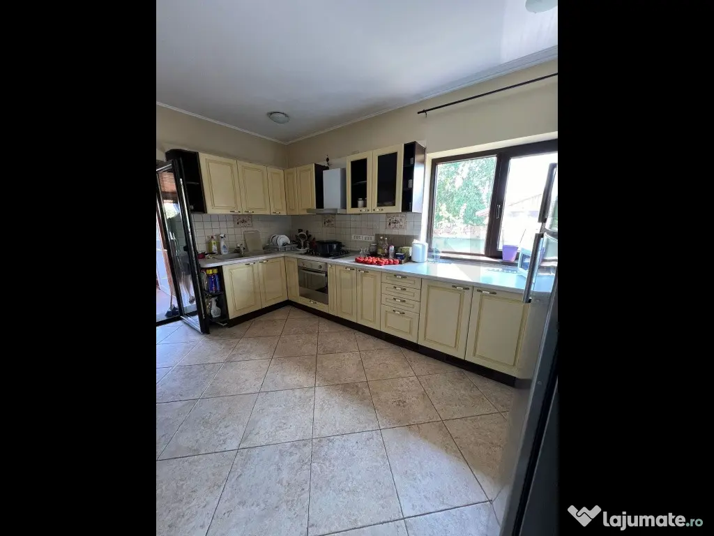 Vila 4 camere Cornetu