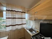 Apartament 3 camere decomandat, Cartier Sărari, zona Henri 
