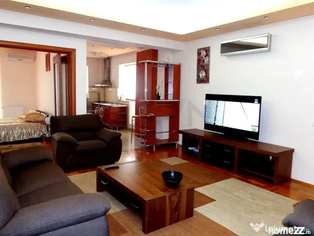 Apartament 3 camere de Herastrau