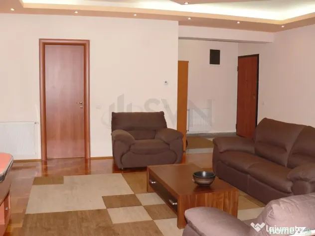 Apartament 3 camere de Herastrau
