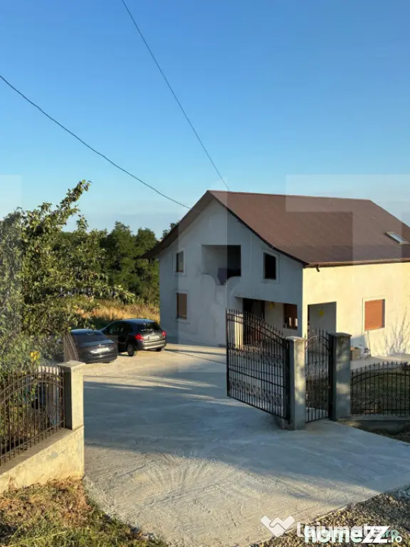 Casă modernă și spațioasă de vânzare, 180 mp, zona Dar - Dorohoi (Botosani)