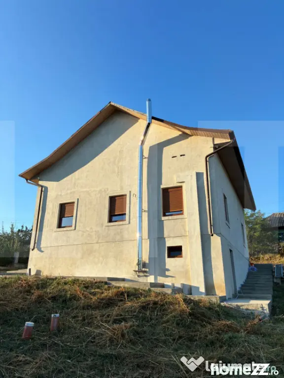 Casă modernă și spațioasă de vânzare, 180 mp, zona Dar - Dorohoi (Botosani)