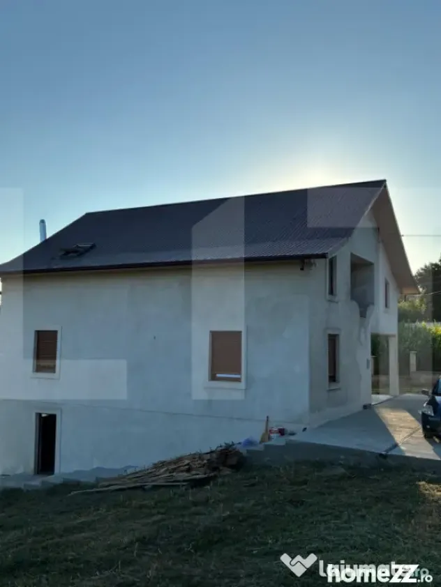 Casă modernă și spațioasă de vânzare, 180 mp, zona Dar - Dorohoi (Botosani)