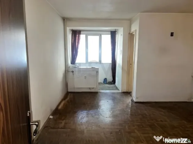 Garsoniera str. Oborul Nou Sector 2 de Vanzare