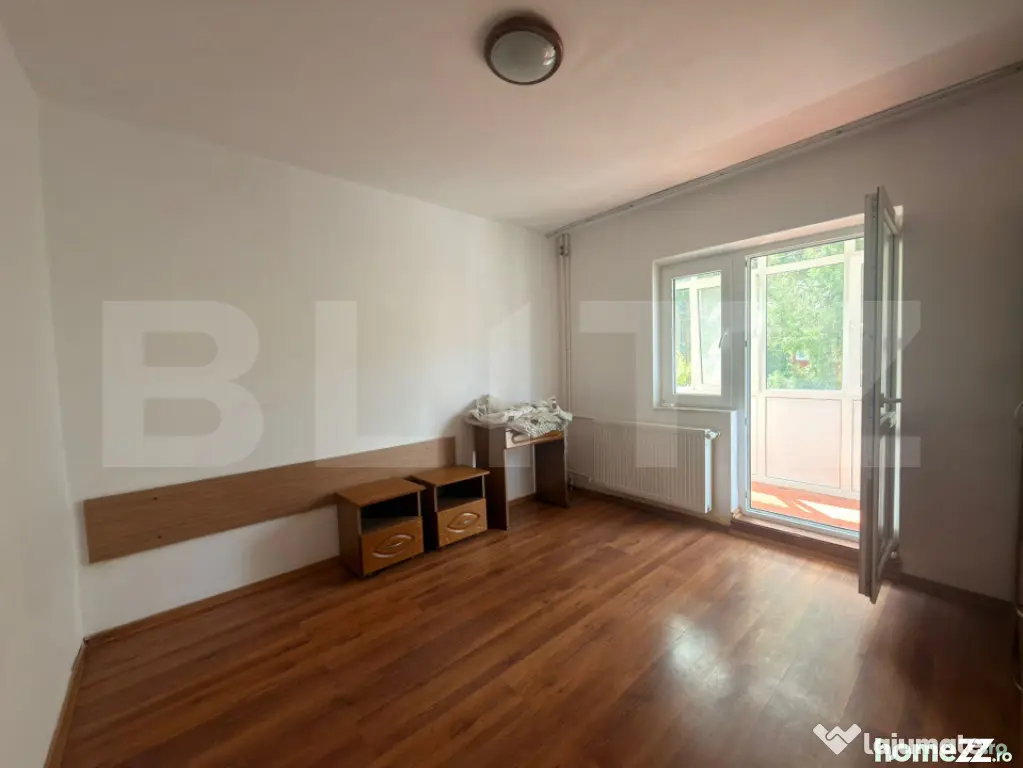 Apartament 4 camere decomandat, etaj 1, zona scoala gimnazia