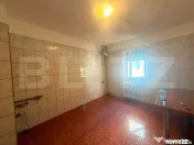 Apartament 4 camere decomandat, etaj 1, zona scoala gimnazia 