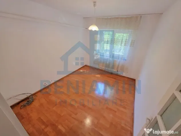 Trei camere doua bai 1Mai etaj 1 -centrala termica -75mp-...