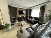 Casa de vanzare 5 camere, terasa inchisa, garaj curte amenaj