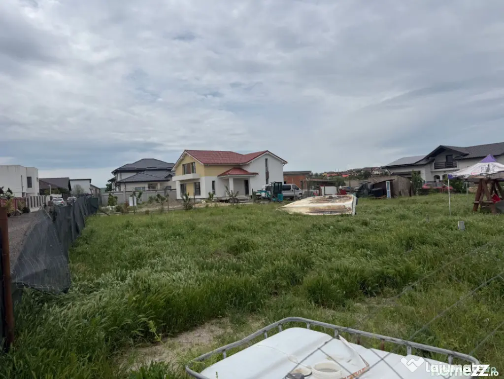 Baltag - teren intravilan, 730 mp cu vedere la lac, utilitat