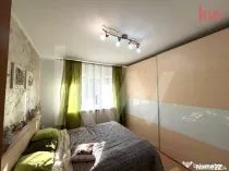 Apartament 3 camere decomandat – Craiovița Nouă