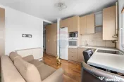 Apartament cu nișă de dormit lângă Adora One, Miron C...