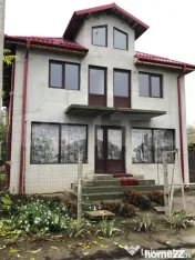 Doua case, spatiu comercial, casa tip pensiune Goicea Dolj 