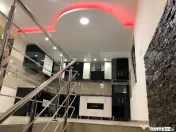 Doua case, spatiu comercial, casa tip pensiune Goicea Dolj 