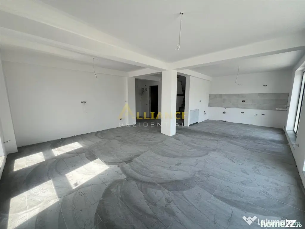 Vila Individuala - 5 camere-3 bai-Strada Miorita-500 M de S