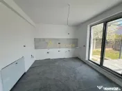 Vila Individuala - 5 camere-3 bai-Strada Miorita-500 M de S 